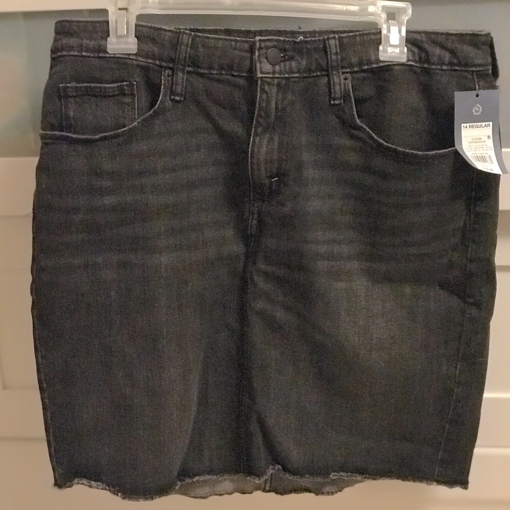 NWT⚜️🔳Black Denim Pencil Skirt🔳⚜️